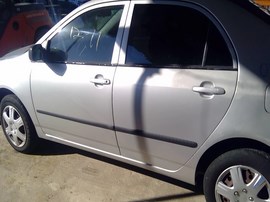 2005 TOYOTA COROLLA. SILVER, CE MODEL, 1.8L, AT.  Z26267